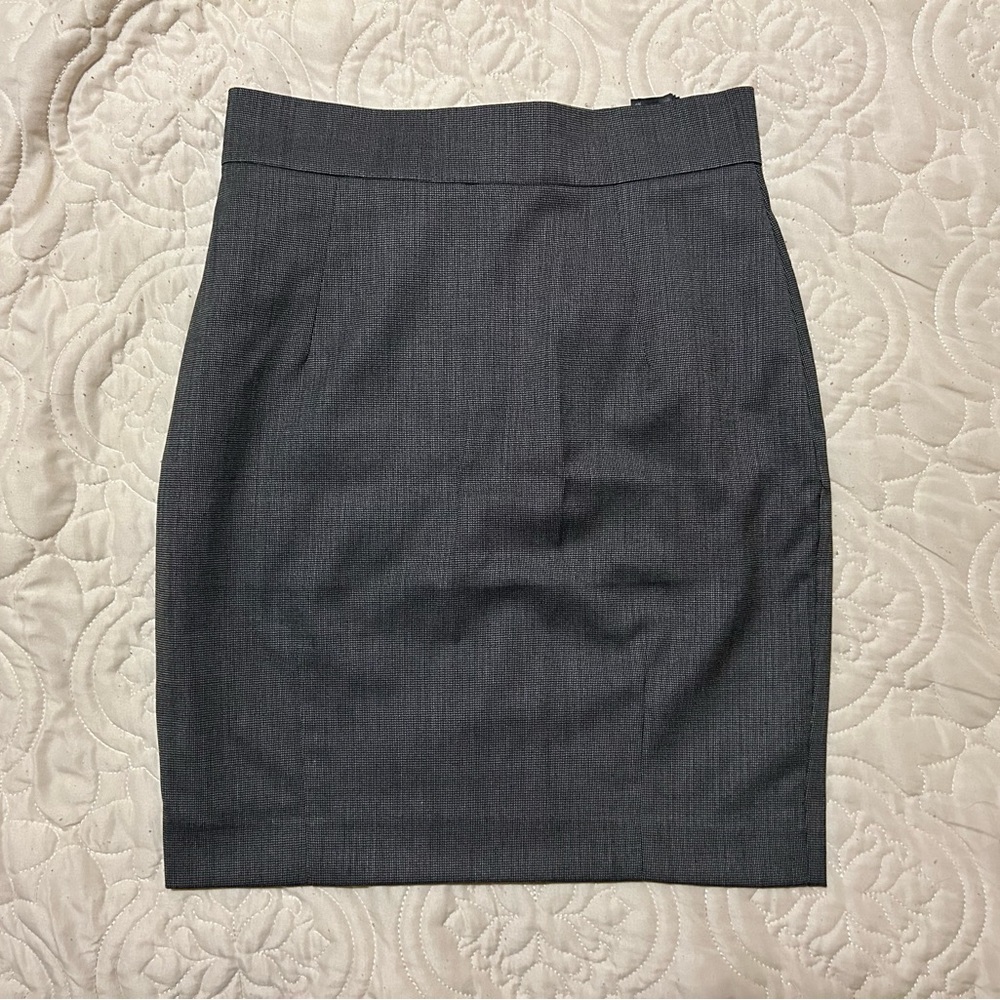H&M fitted short pencil skirt size 8
